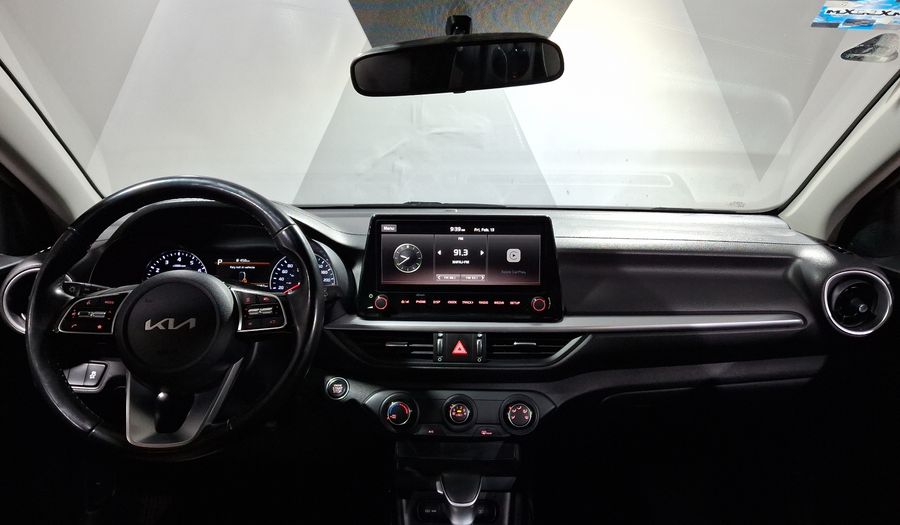 Kia Forte 2.0 EX IVT Hatchback 2022