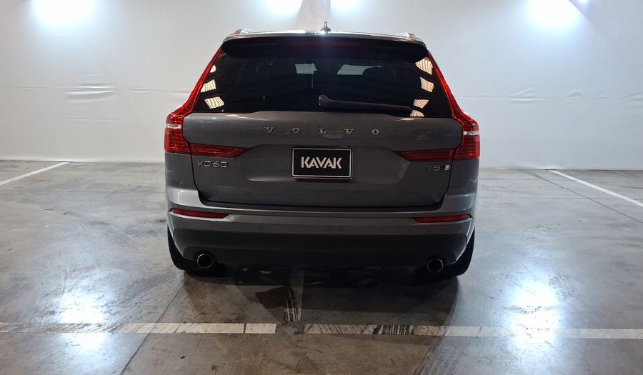 Volvo Xc60 2.0 T5 MOMENTUM AUTO 4WD Suv 2020