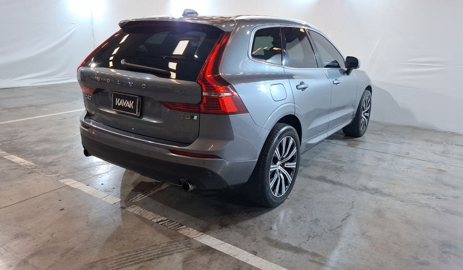 Volvo Xc60 2.0 T5 MOMENTUM AUTO 4WD Suv 2020