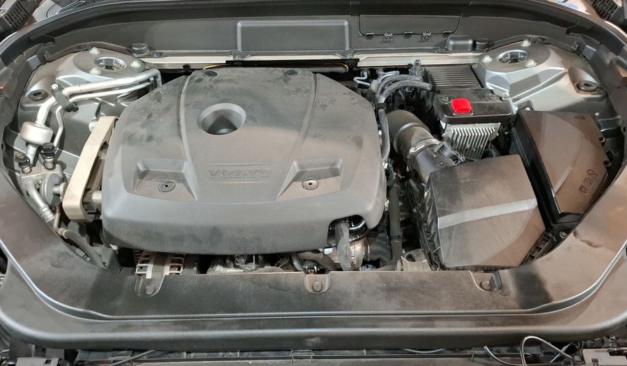 Volvo Xc60 2.0 T5 MOMENTUM AUTO 4WD Suv 2020