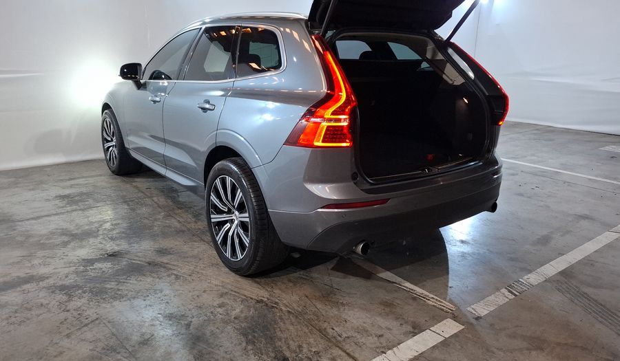 Volvo Xc60 2.0 T5 MOMENTUM AUTO 4WD Suv 2020