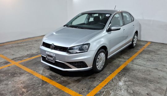 Volkswagen • Vento