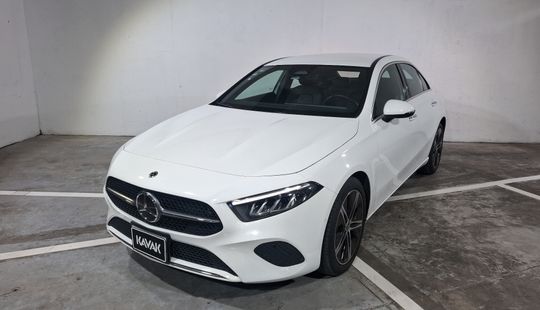 Mercedes Benz • Clase A