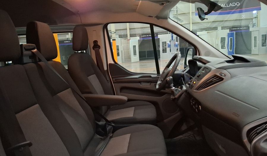 Ford Transit 2.2 DIESEL PASAJEROS LARGA A/A Van 2019