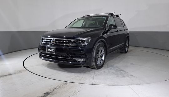 Volkswagen • Tiguan