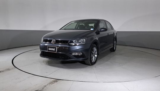 Volkswagen • Vento