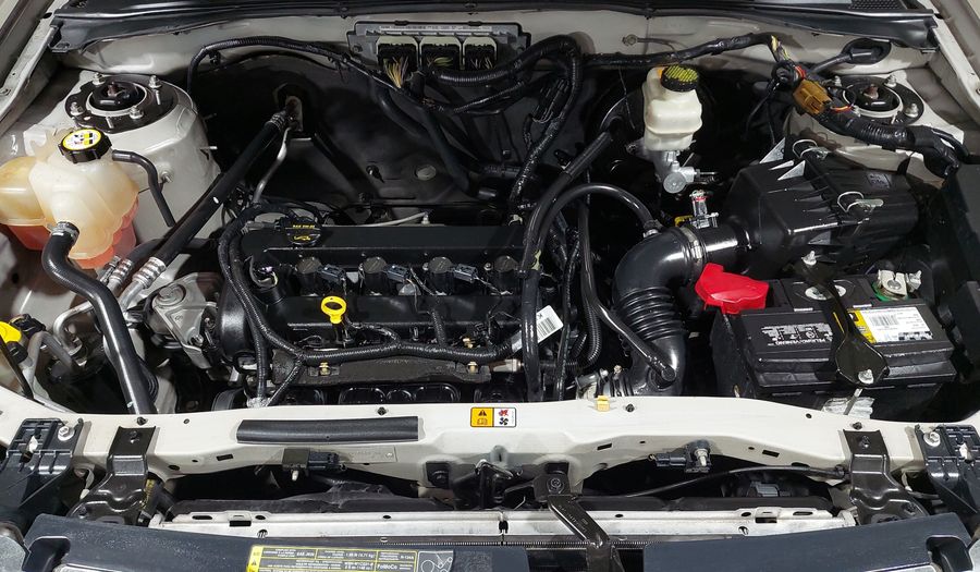 Ford Escape 2.5 XLS I4 AT Suv 2012