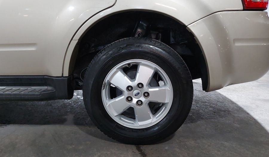 Ford Escape 2.5 XLS I4 AT Suv 2012