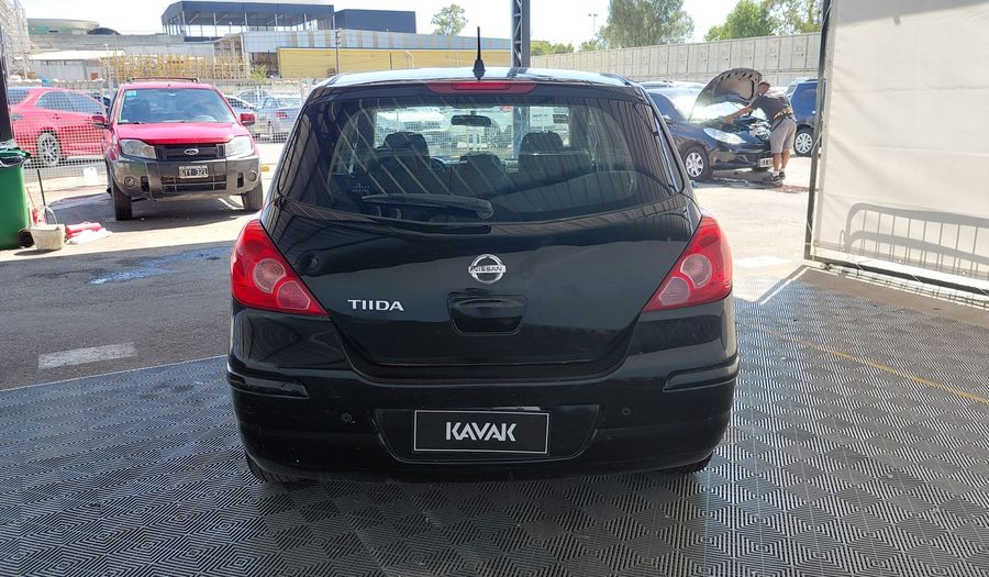 Nissan Tiida ACENTA Hatchback 2010