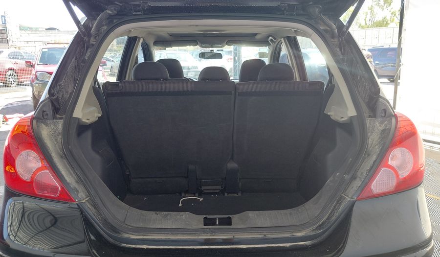 Nissan Tiida ACENTA Hatchback 2010