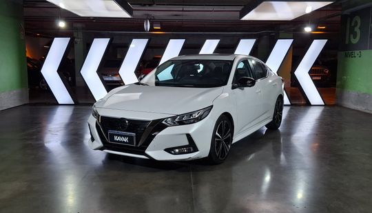 Nissan • Sentra