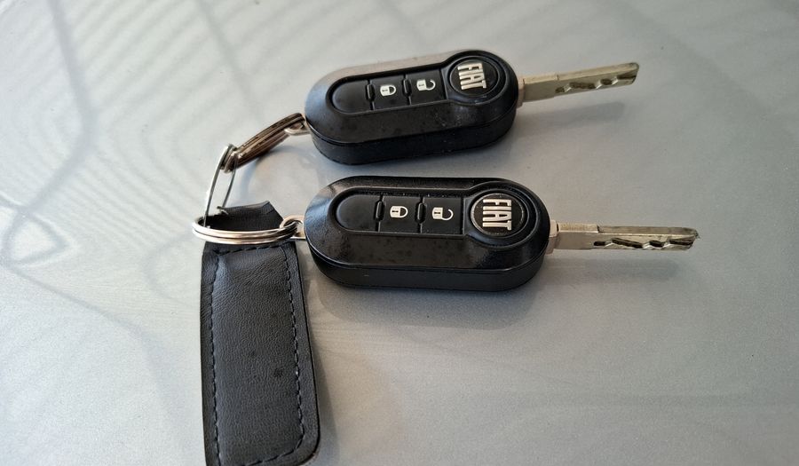 Fiat Mobi 1.0 LIKE Hatchback 2022