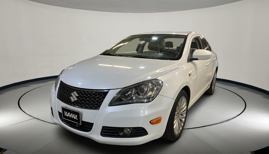 Suzuki • Kizashi