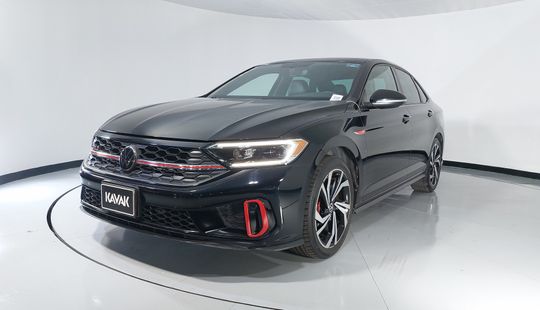 Volkswagen • Jetta