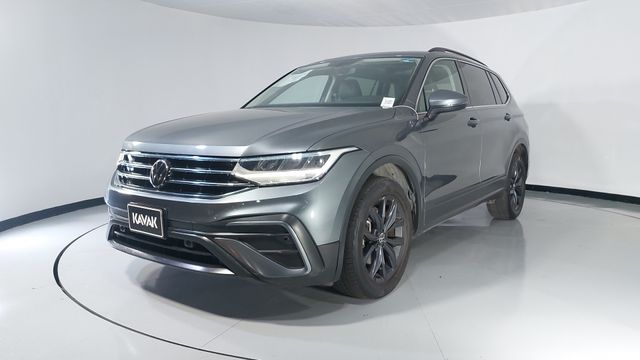 Volkswagen • Tiguan