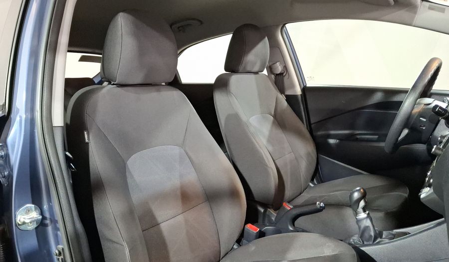 Kia Rio 1.6 LX MT Hatchback 2017