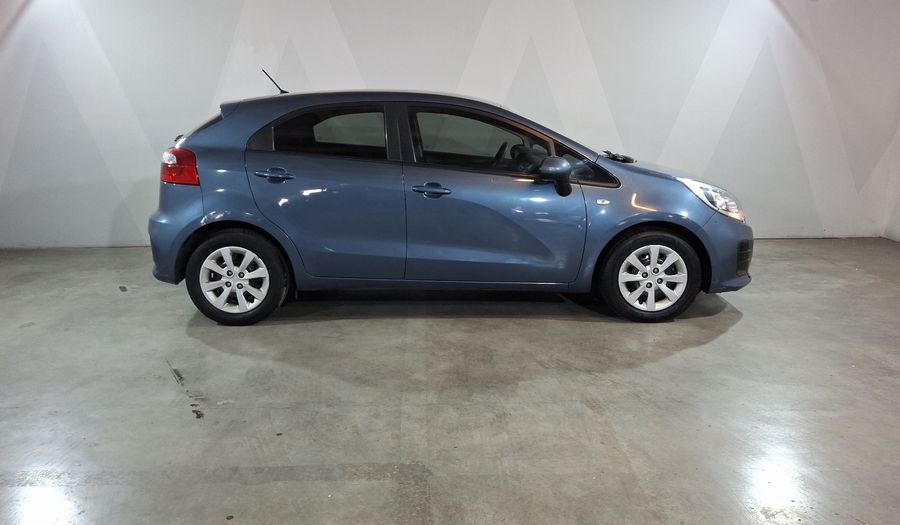 Kia Rio 1.6 LX MT Hatchback 2017