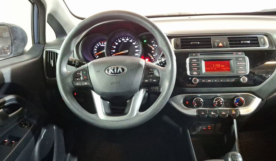 Kia Rio 1.6 LX MT Hatchback 2017