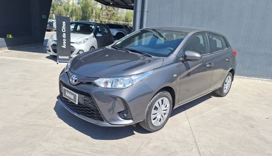 Toyota • Yaris