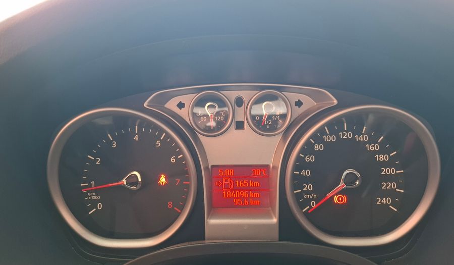 Ford Focus Ii 1.6 TREND Sedan 2012