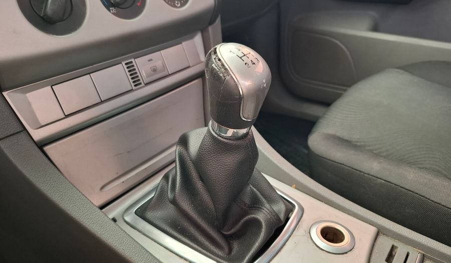 Ford Focus Ii 1.6 TREND Sedan 2012