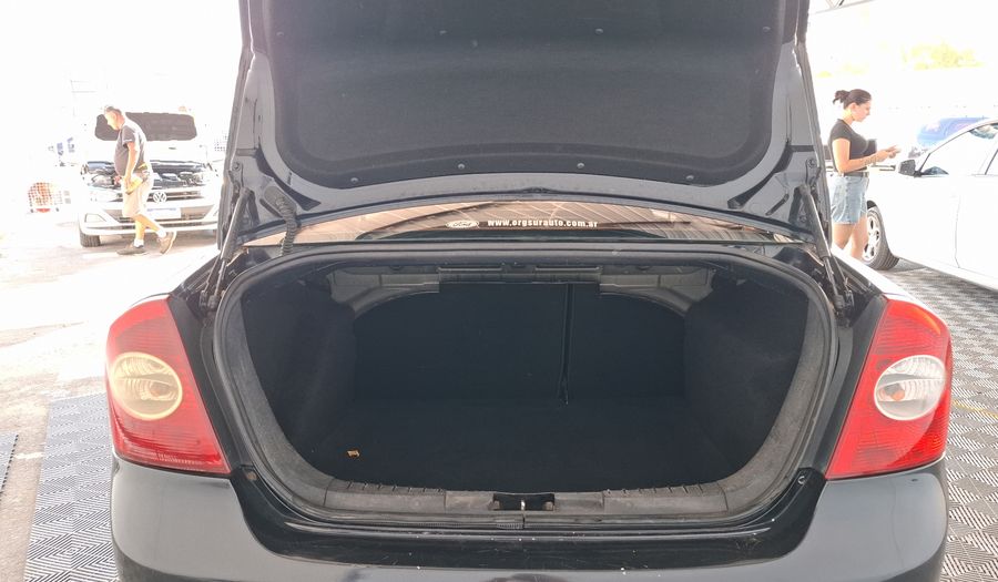 Ford Focus Ii 1.6 TREND Sedan 2012