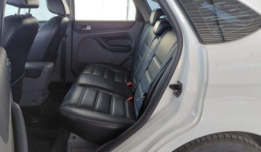 Ford Focus Ii 2.0 GHIA Hatchback 2012