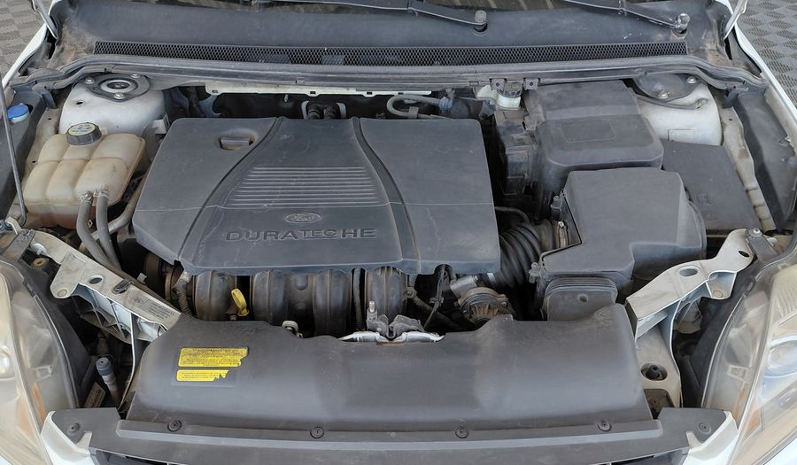 Ford Focus Ii 2.0 GHIA Hatchback 2012