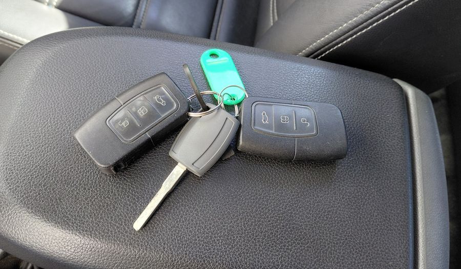 Ford Focus Ii 2.0 GHIA Hatchback 2012