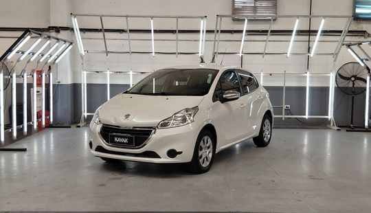Peugeot • 208