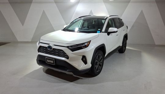 Toyota • RAV4
