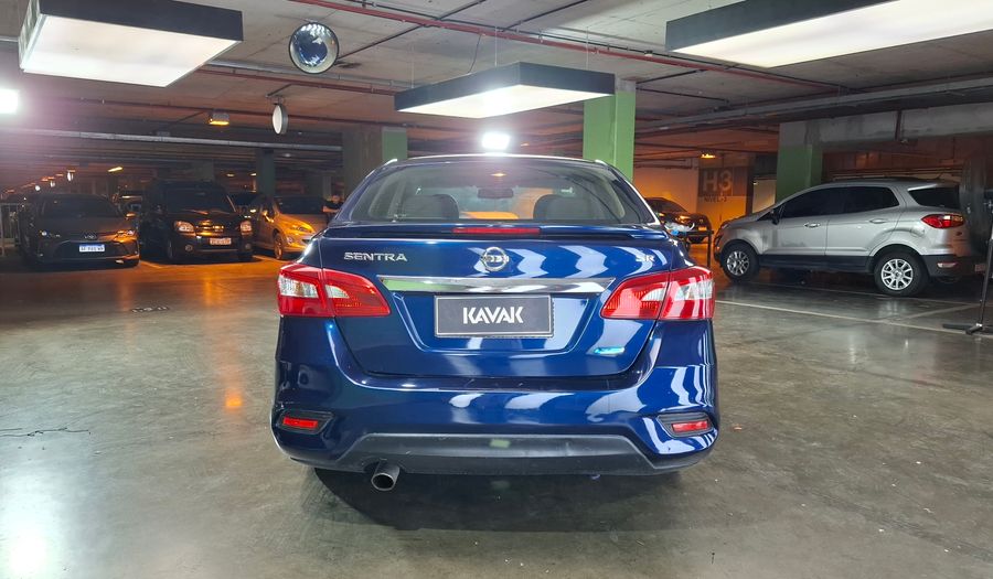 Nissan Sentra 1.8 SR AUTO Sedan 2017