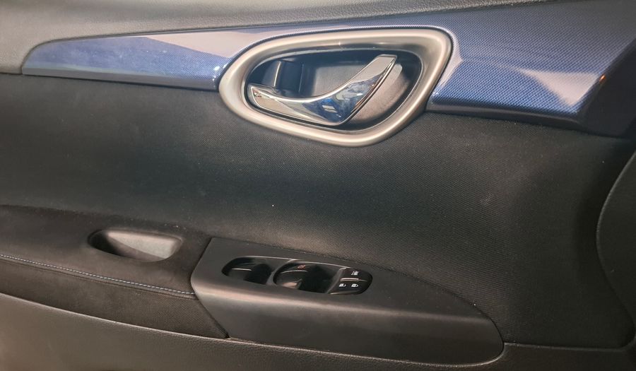 Nissan Sentra 1.8 SR AUTO Sedan 2017