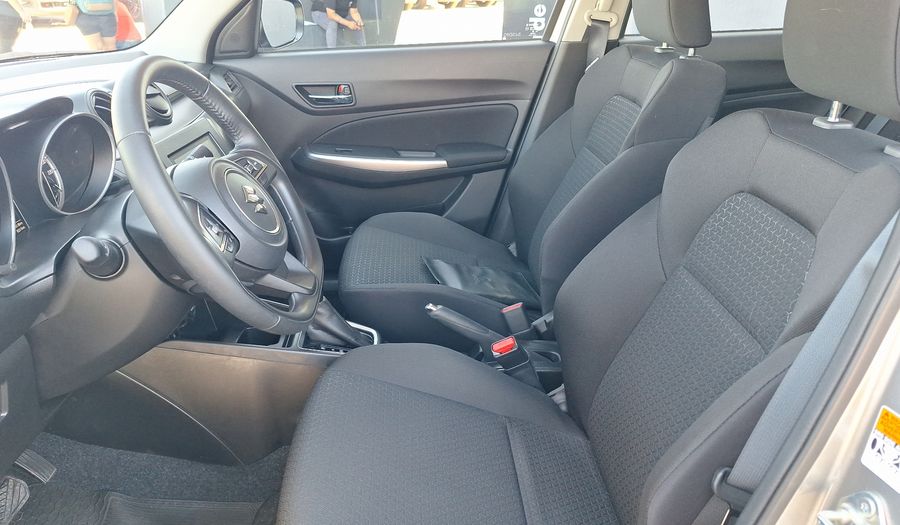 Suzuki Swift 1.2 AUTO GLX PLUS Hatchback 2023