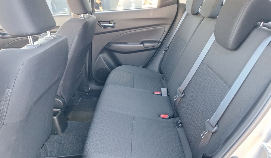 Suzuki Swift 1.2 AUTO GLX PLUS Hatchback 2023