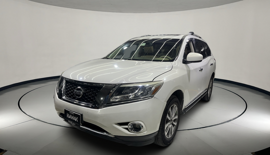 Nissan • Pathfinder