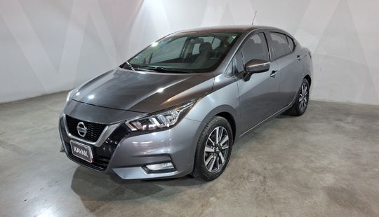 Nissan • Versa