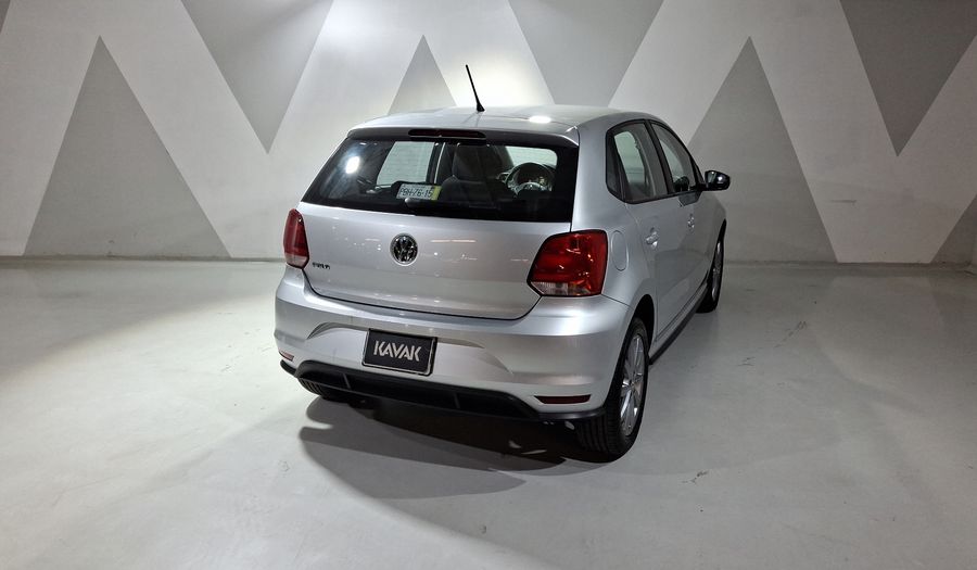 Volkswagen Polo 1.6 COMFORTLINE PLUS Hatchback 2021