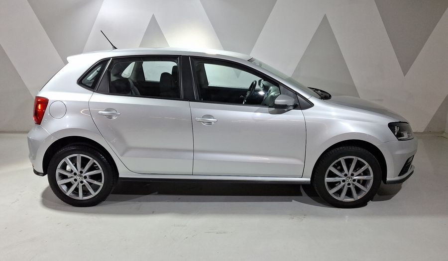 Volkswagen Polo 1.6 COMFORTLINE PLUS Hatchback 2021