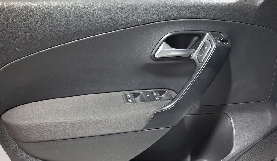 Volkswagen Polo 1.6 COMFORTLINE PLUS Hatchback 2021