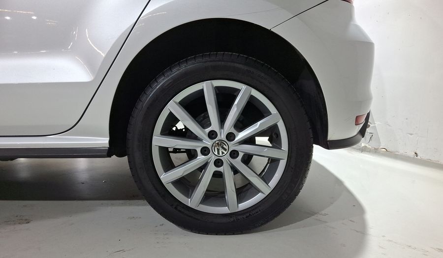 Volkswagen Polo 1.6 COMFORTLINE PLUS Hatchback 2021