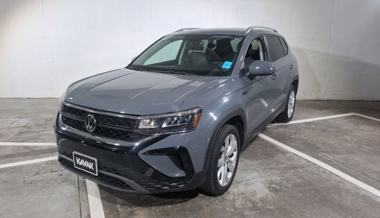 Volkswagen • Taos