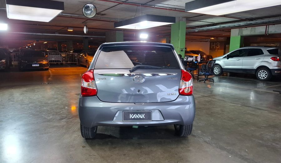 Toyota Etios 1.5 XLS Hatchback 2015