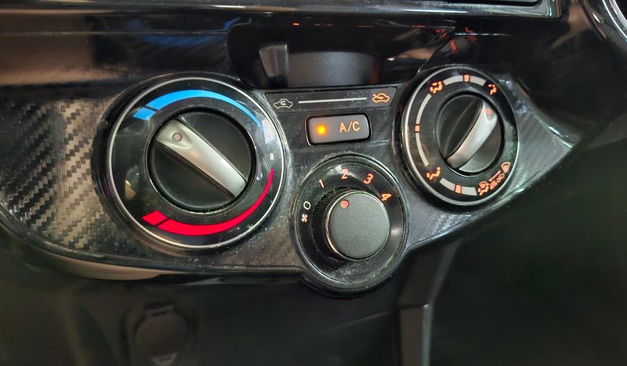 Toyota Etios 1.5 XLS Hatchback 2015