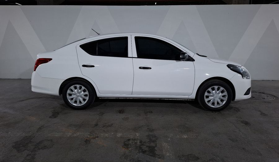 Nissan Versa 1.6 DRIVE A/C Sedan 2019