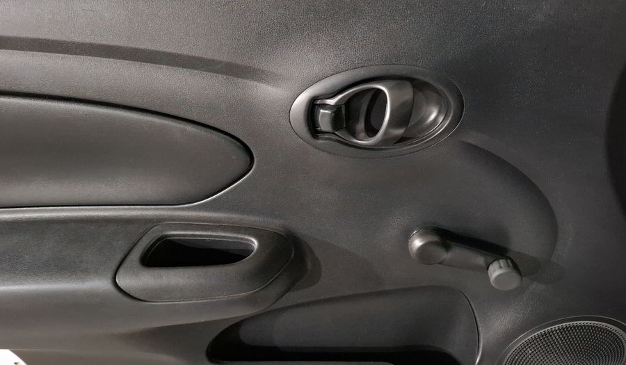 Nissan Versa 1.6 DRIVE A/C Sedan 2019