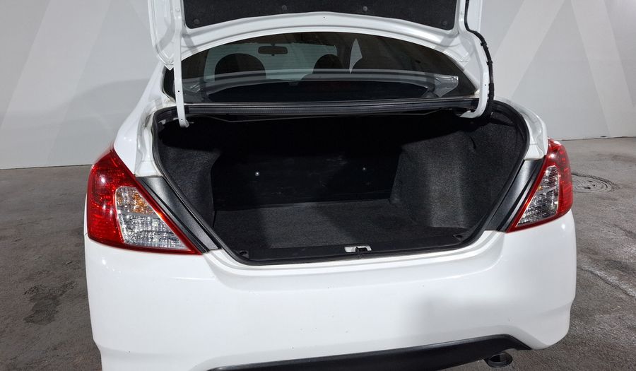 Nissan Versa 1.6 DRIVE A/C Sedan 2019