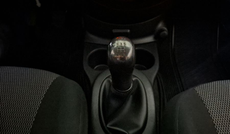 Nissan Versa 1.6 DRIVE A/C Sedan 2019