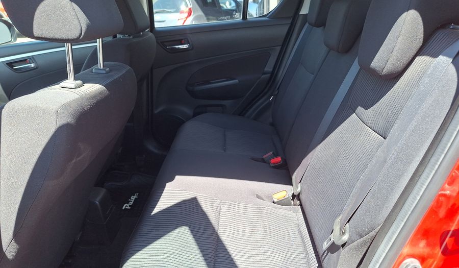 Suzuki Swift 1.4 GL AUTO Hatchback 2012