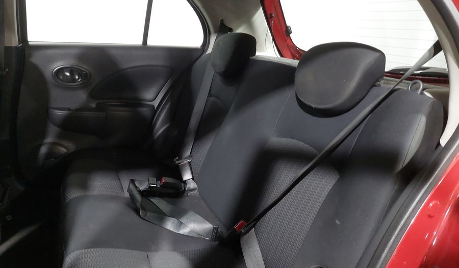 Nissan March 1.6 ADVANCE AT Hatchback 2012